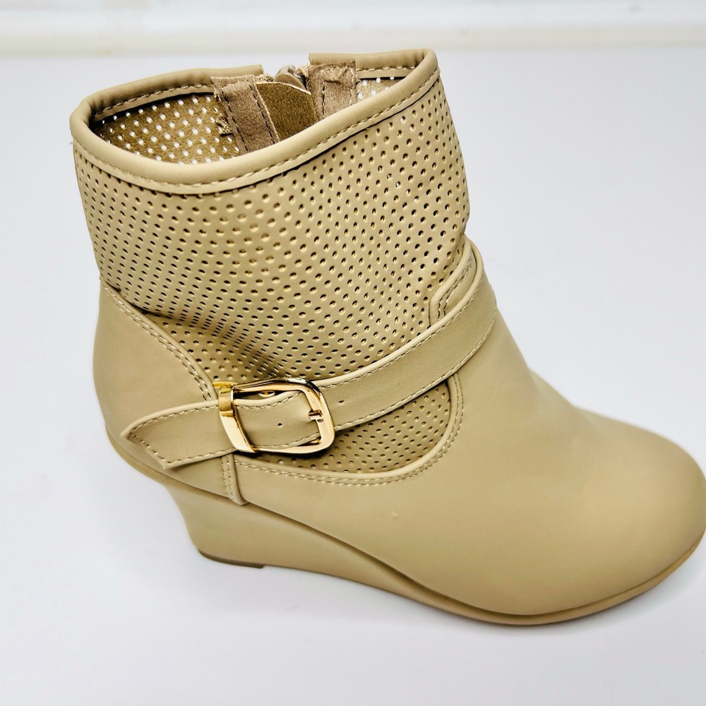 Women's Tan Ankle Boots